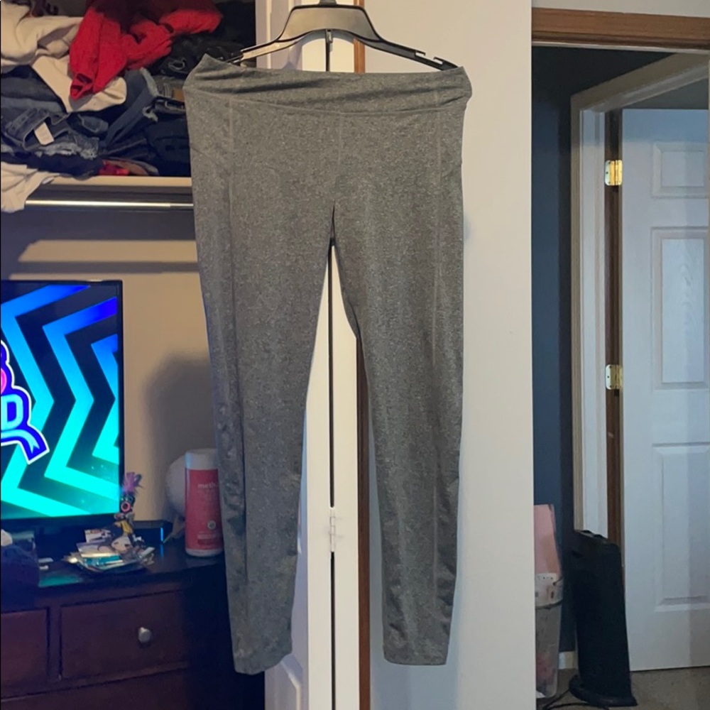Grey athletic leggings